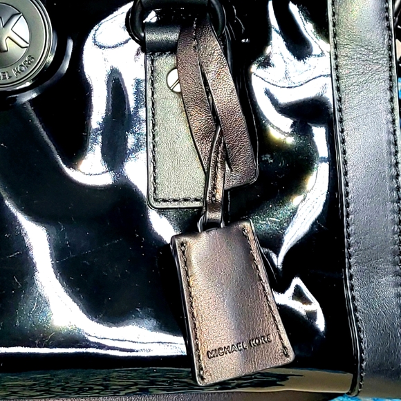 💟😯 -Michael Kors-Hamilton-Black on Black-Patent Matte Lock 🔐 Satchel bag - Picture 2 of 12